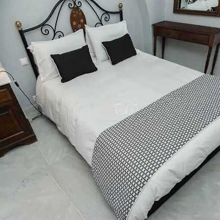 Nonis Apartments Тира Экстерьер фото