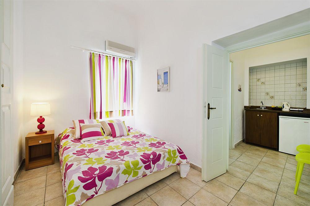 Nonis Apartments Тира Экстерьер фото
